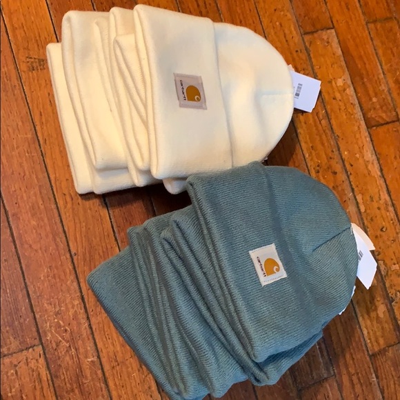 So many Carhartt hats available - Picture 2 of 2